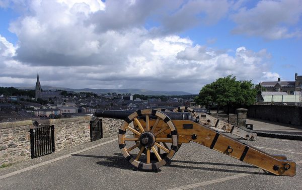 Singles in Derry: view of the city