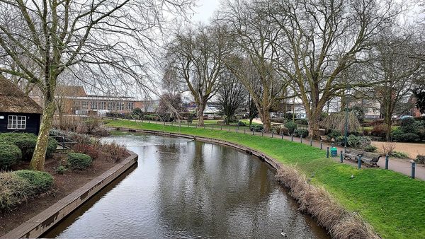 Singles in Stafford: view of the city